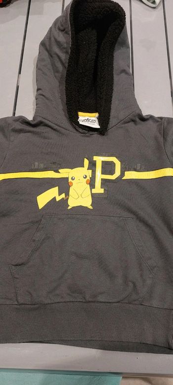 Pull sweat pokemon pikachu 4 ans