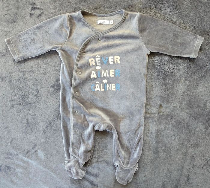 Pyjama ɓébé en velours