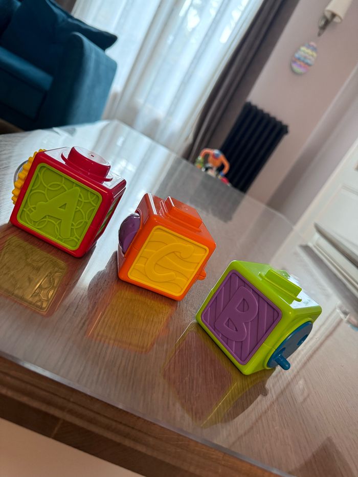 Trio cube