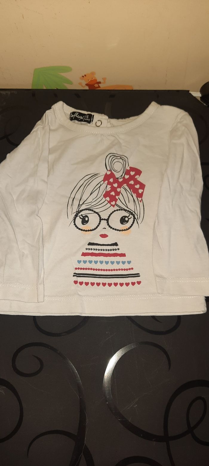 Chemise, pull, pyjamas et bodys 6 mois - photo numéro 2