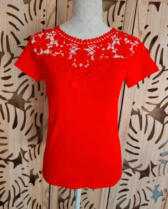 Tee shirt brodé fleurs T S/M  Foresta Bella - photo numéro 4