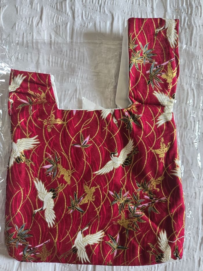 Sac de poignet rouge blanc et doré - photo numéro 2