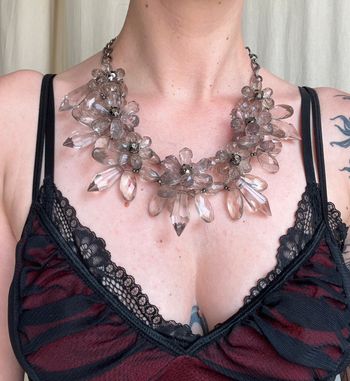 Collier fleurs effet cristal strass noir Coquette y2k vintage
