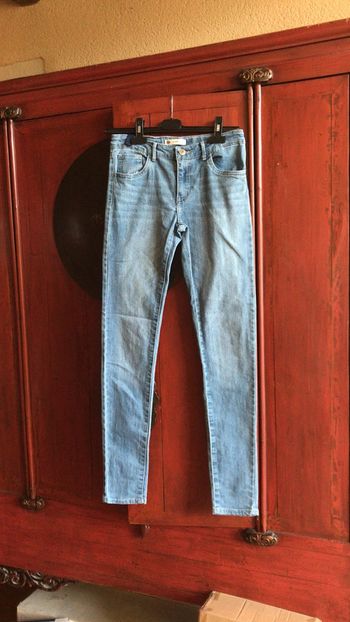 Levi’s jean 710 taille 16 ans