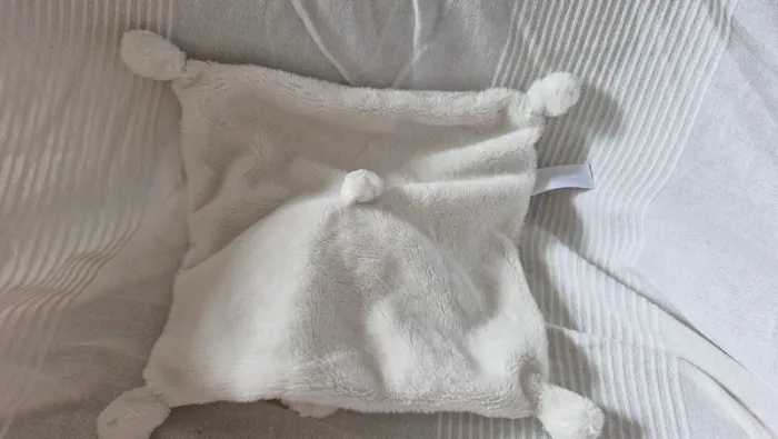 Doudou plat  lapin blanc simba - photo numéro 4
