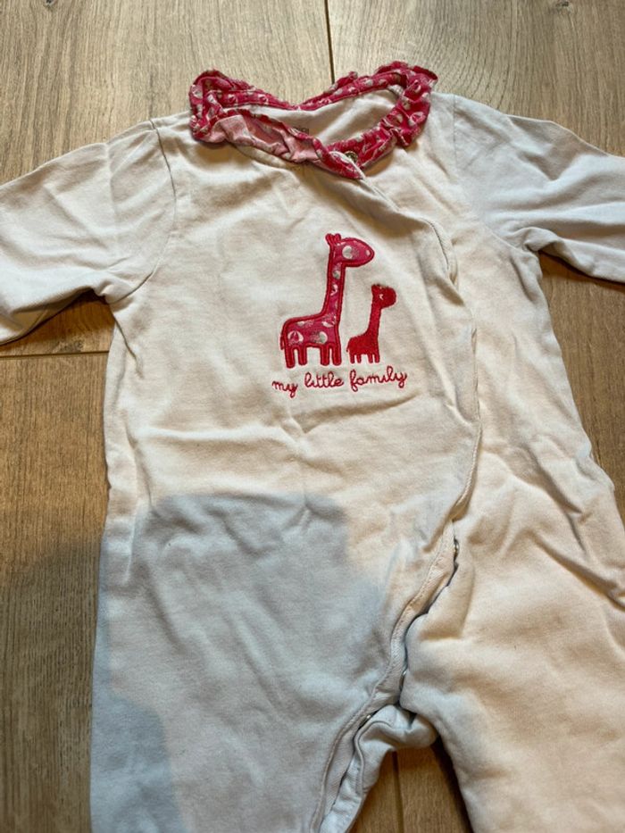 Pyjama Obaïbi 1 mois TBE - photo numéro 2