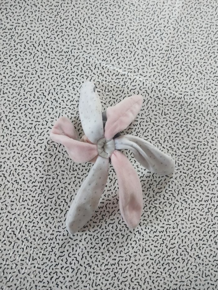 Doudou Minnie Disney Baby – modèle fleur rose/gris - photo numéro 6