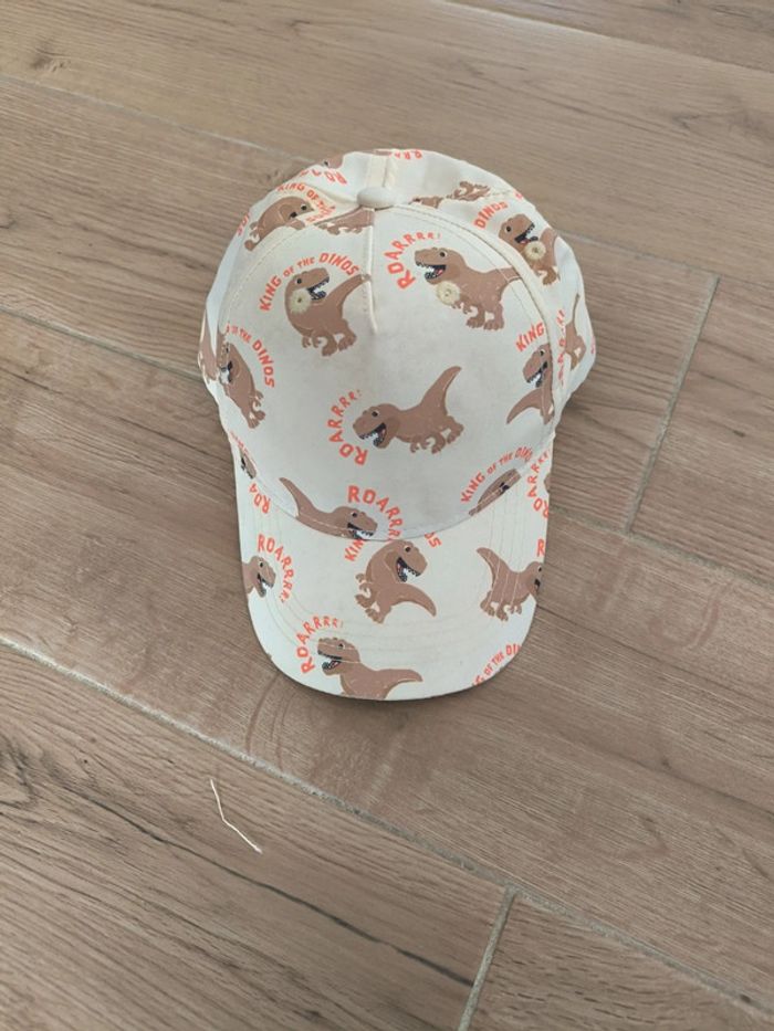 Casquette dinosaure