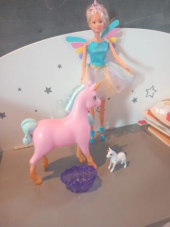 Barbie licorne et bébé licorbe