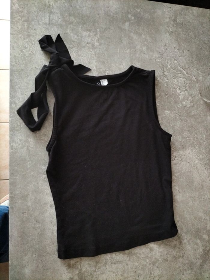 Top taille 34 divided