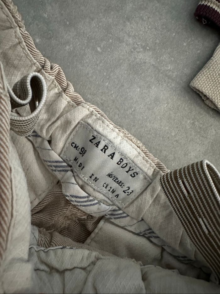 Lot de 2pantalons Zara beige et velours à rayures taille 2/3 ans avec polo beige Okaïdi - photo numéro 5