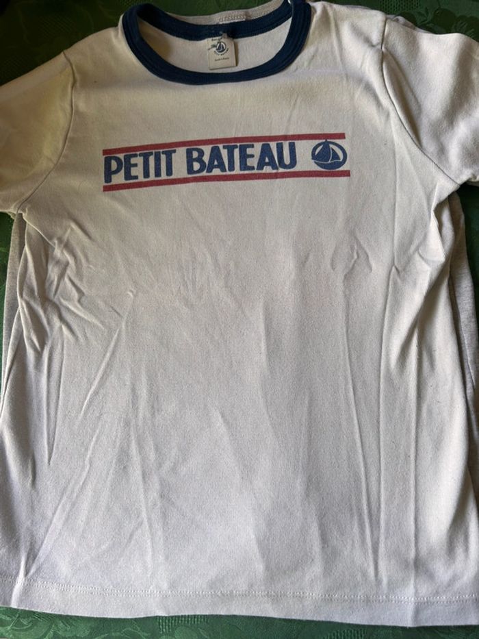 Lot 2 t-shirts 8 ans Petit Bateau - photo numéro 3