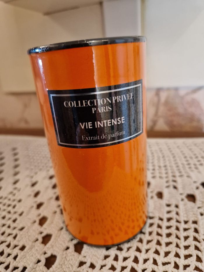 Parfum collection privée Paris vie intense - photo numéro 2