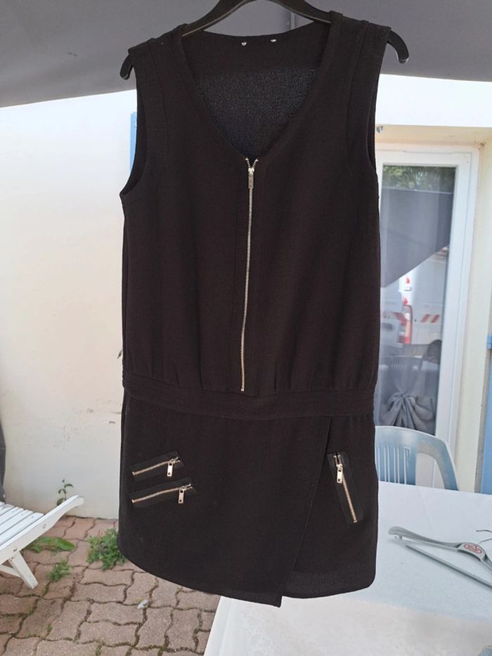 Robe noire 40/42