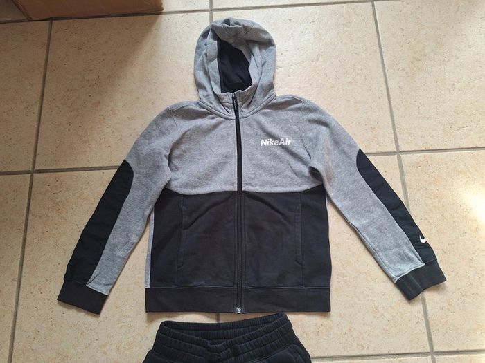 Survêtement jogging gris/noir - taille 10 ans - Nike Air - photo numéro 2