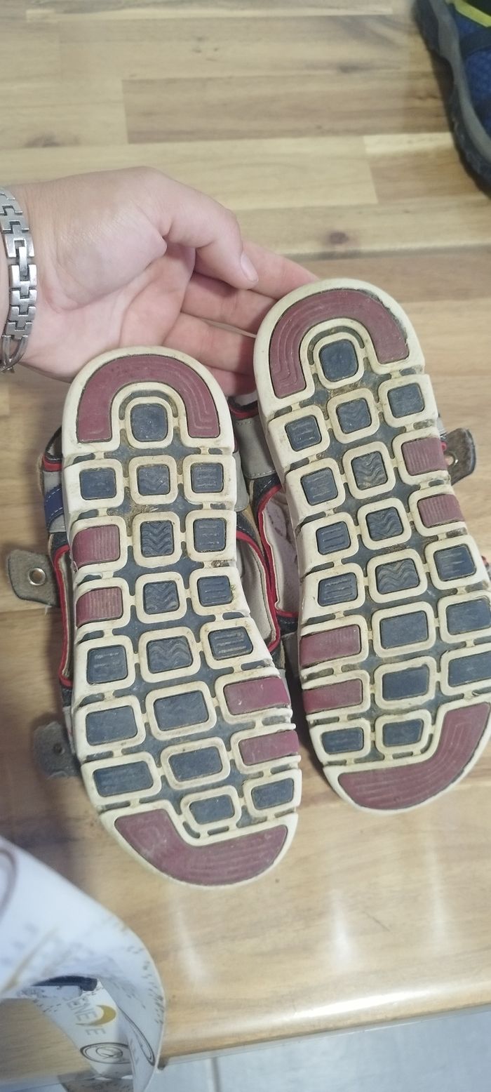 Lot de chaussures garçon 35 - photo numéro 6