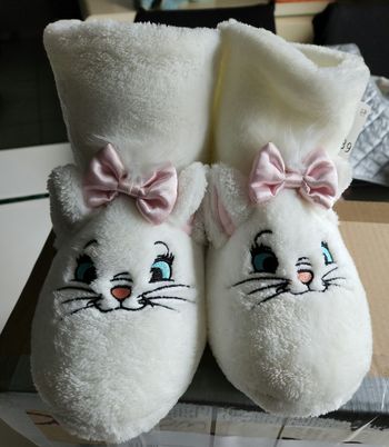 Chaussons Marie des Aristochats neuf avec étiquettes