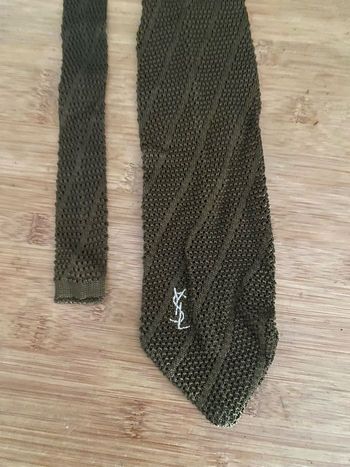 Cravate Yves saint Laurent laine façon tricot crochet