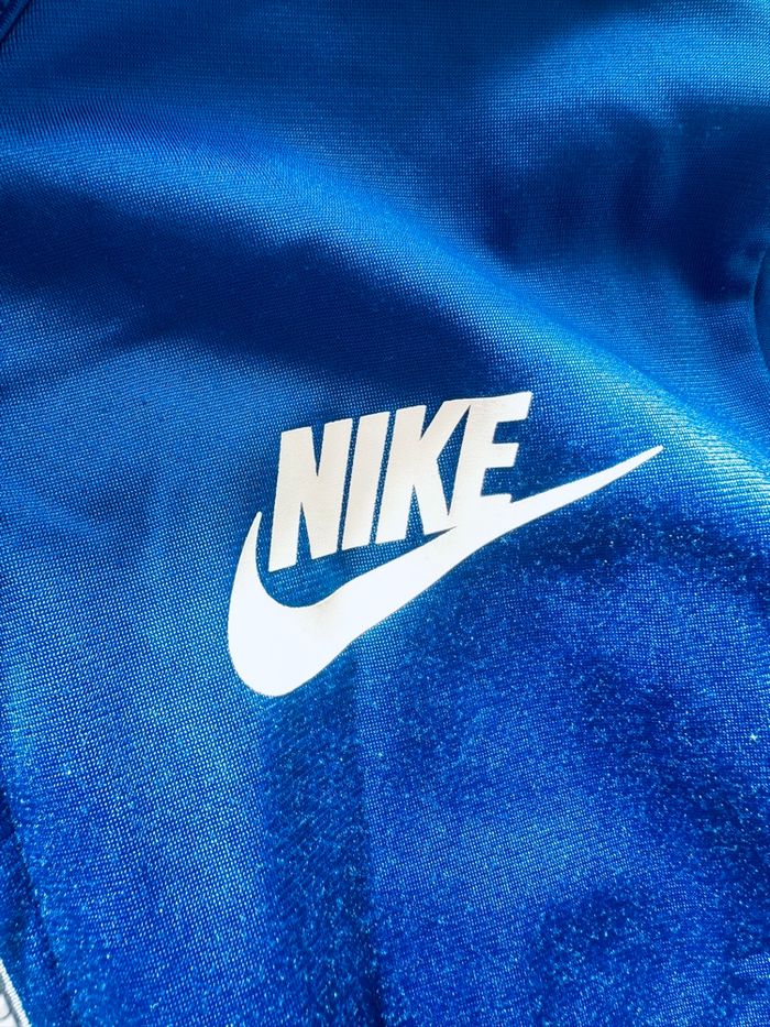 Veste Nike 12/13 ans - photo numéro 2