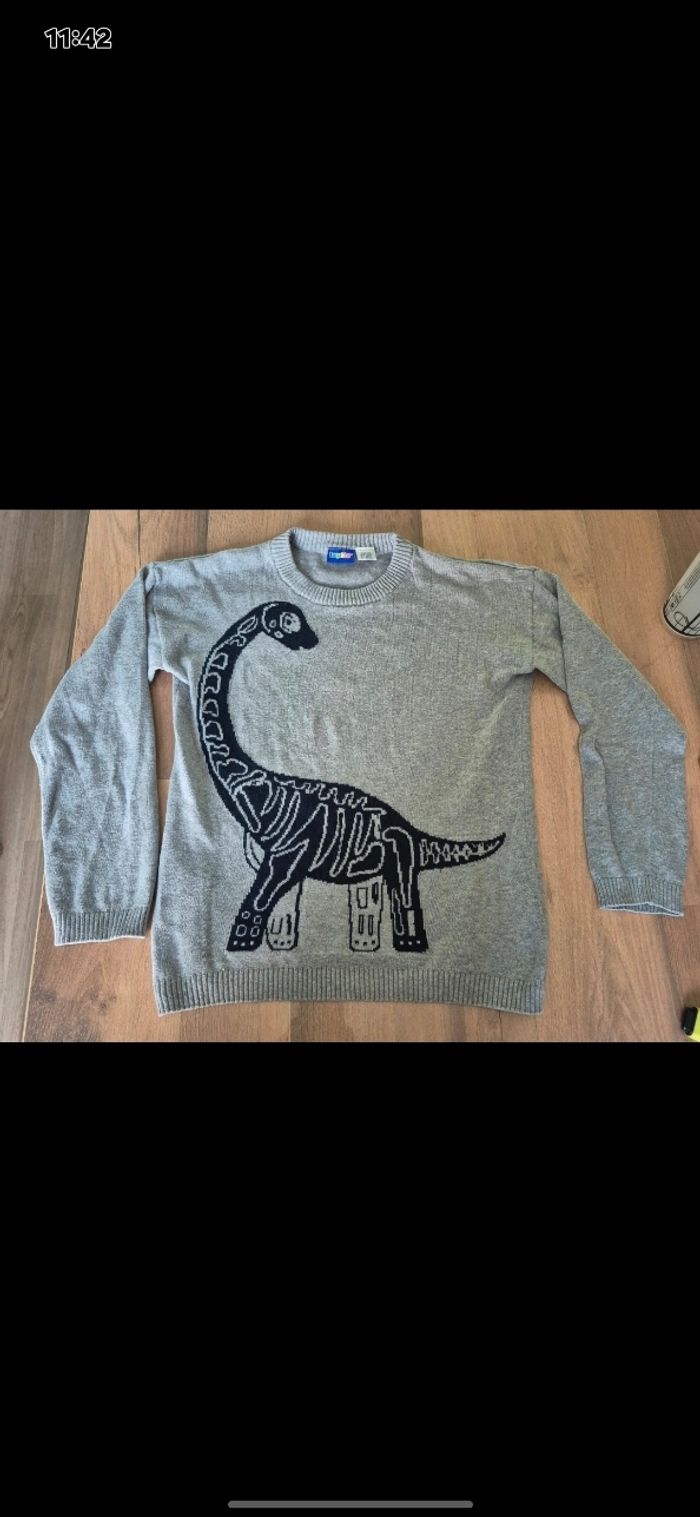 Pull leger garçon  6- 8 ans