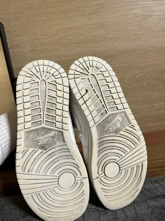 Air Jordan Limited Édition taille 40 blanche - photo numéro 5