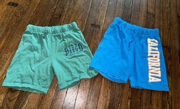 Lot shorts H&M 8 ans Portés bon état