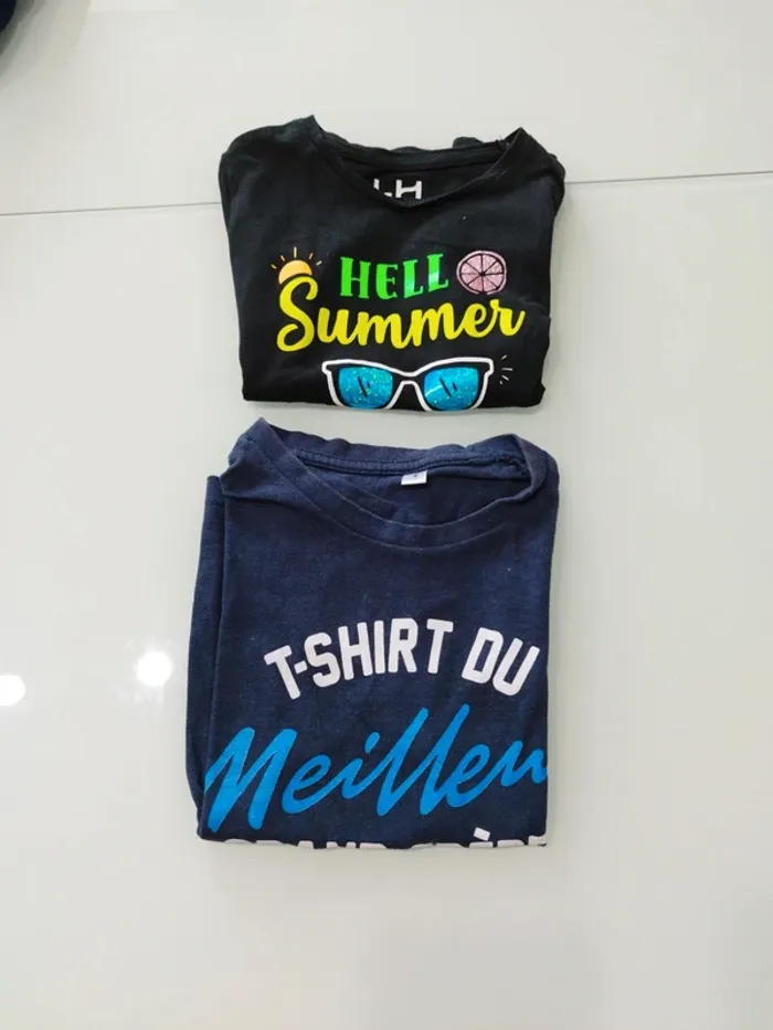 Lot 2 teeshirts