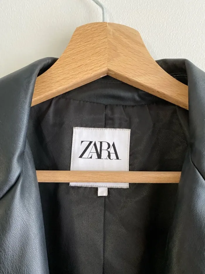 Blazer similicuir noir Zara - photo numéro 2