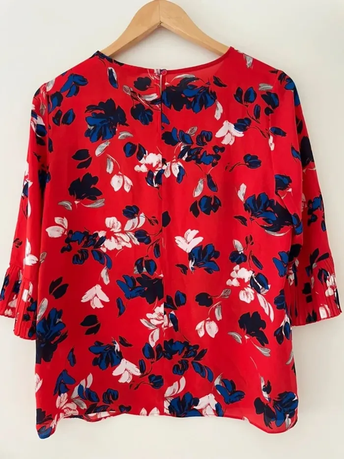 Magnifique blouse rouge banana republic taille S - photo numéro 4
