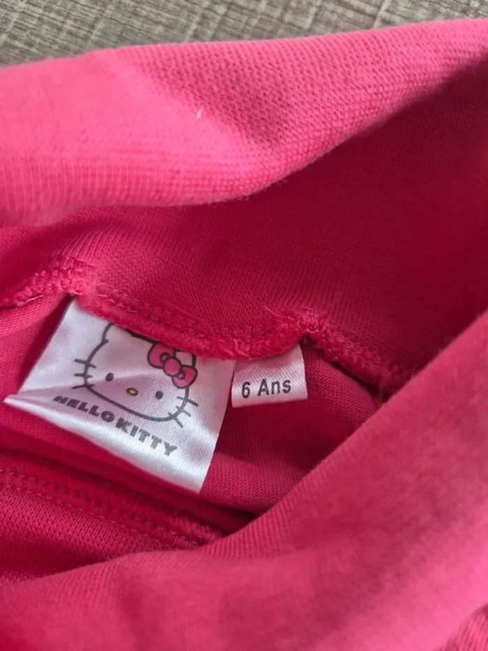 Lot T-shirts Hello Kitty et DPAM 6 ans en très bon état - photo numéro 4
