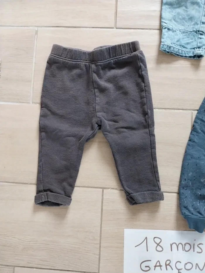 Lot pantalons - photo numéro 2