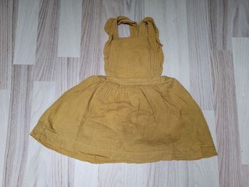 Robe jaune moutarde