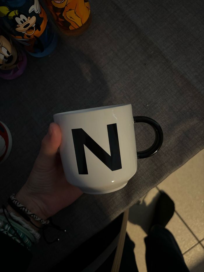 Tasse initial N