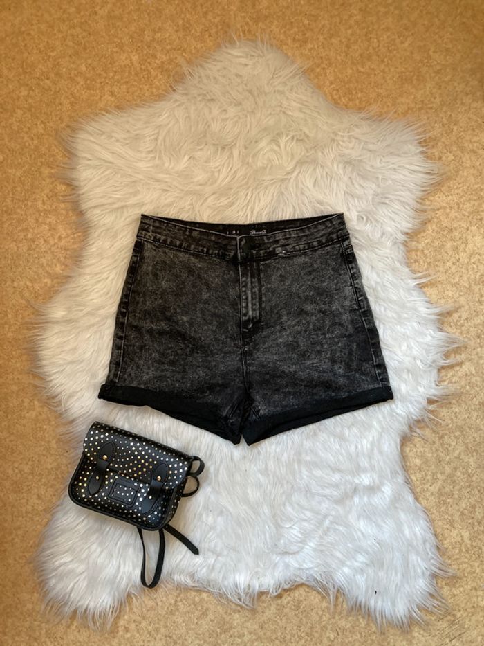 Short taille haute en jean noir délavé Primark Denim and co – Taille M / 38 - photo numéro 2