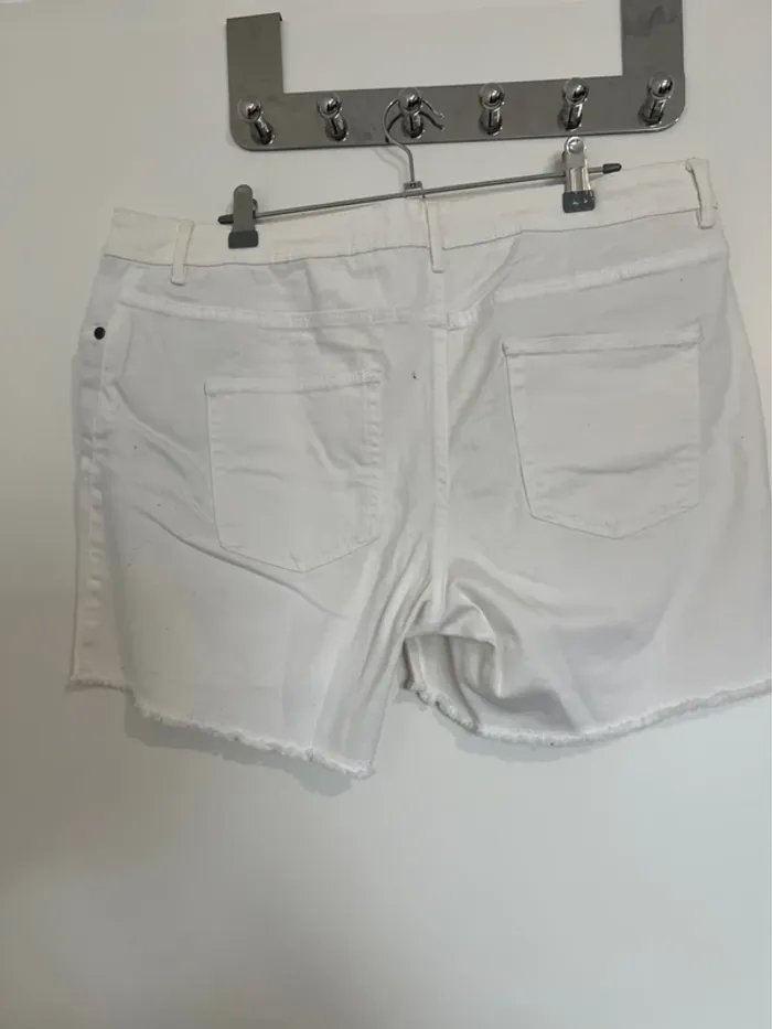 Short jeans blanc - photo numéro 6