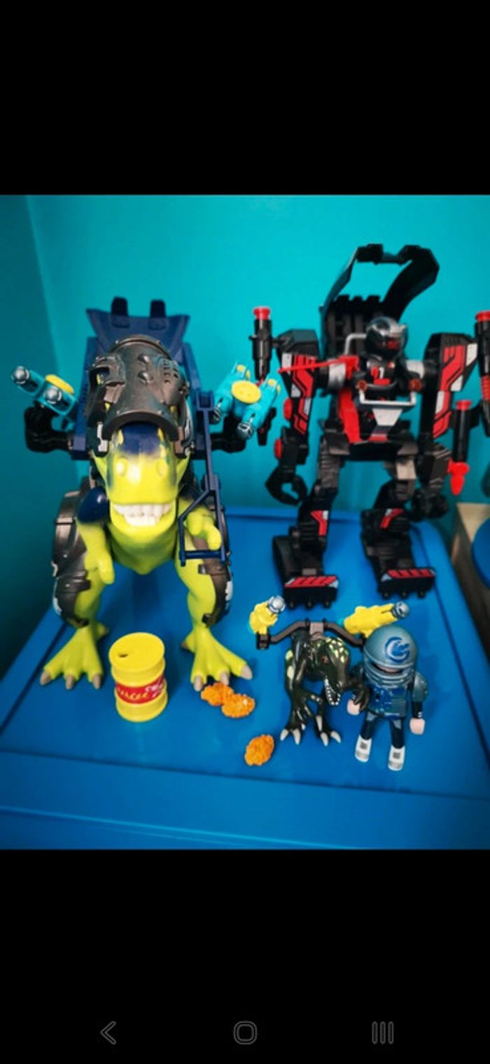 Playmobil 70624 Tyrannosaure et Robot neuf