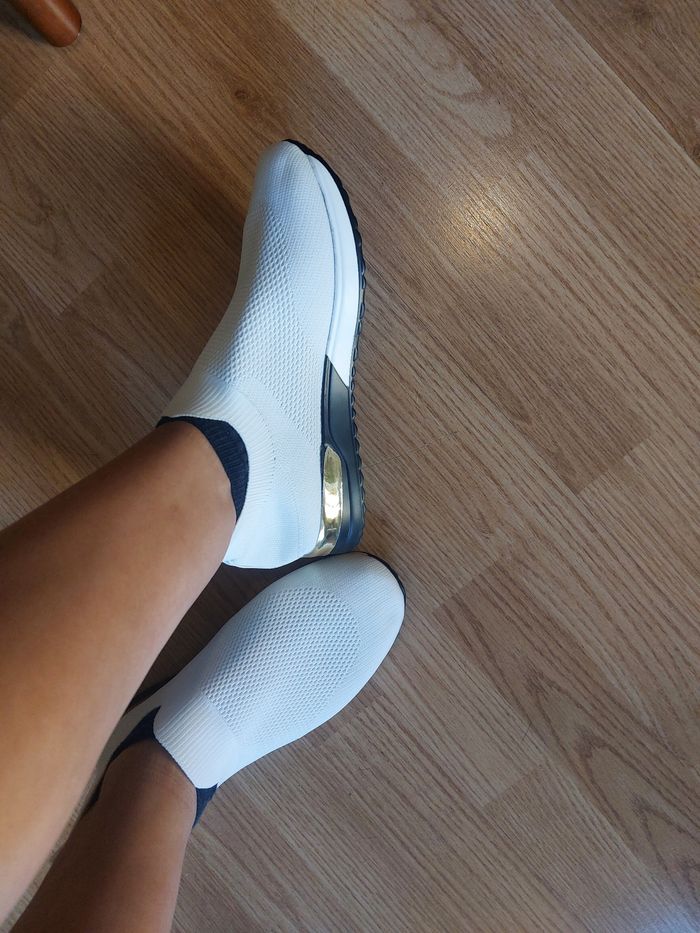 Basket chaussettes blanche et doré NEUVES - photo numéro 3