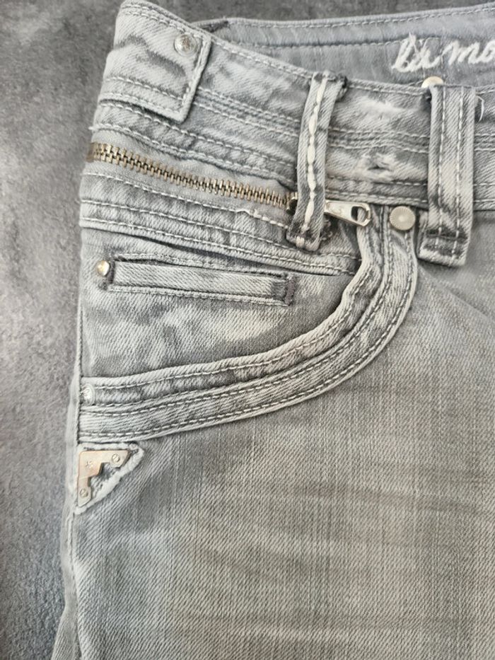 Pantacourt 7/8ème femme 40/42 très bon état LMV - photo numéro 8