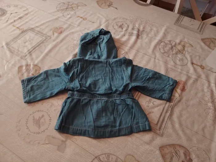 Manteau léger 12 mois - photo numéro 4