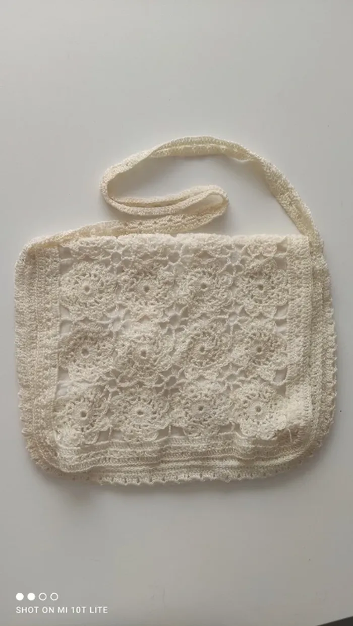 Petit sac dentelle et tissu vintage
