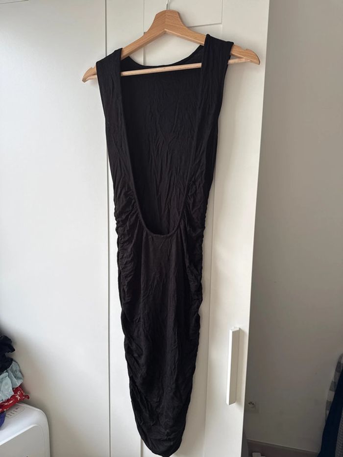 Robe dos nu noir légère - photo numéro 4