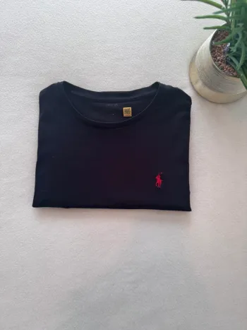 T-shirt Ralph Lauren noir logo rouge – Custom Fit – Taille M authentifié
