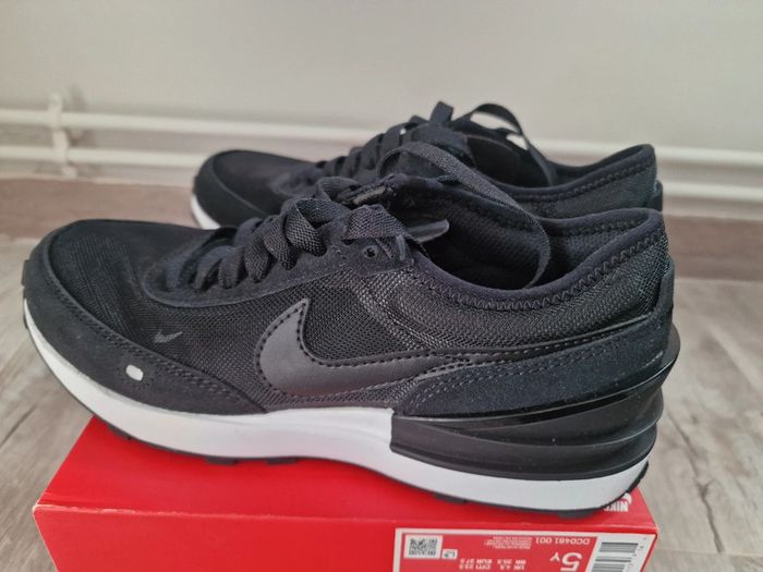 Basket Nike Waffle One 37,5 Neuve - photo numéro 3