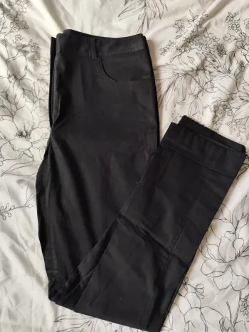 Pantalon noir femme Emma et caro taille 38.