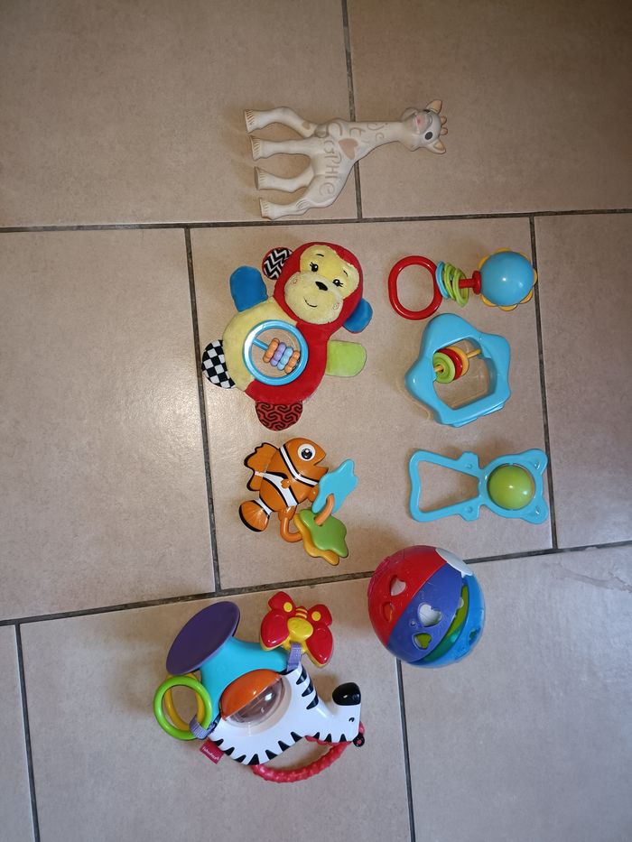 Lot jouer hochet etc