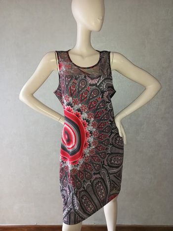 robe noire et coloré transparente en haut desigual taille 42