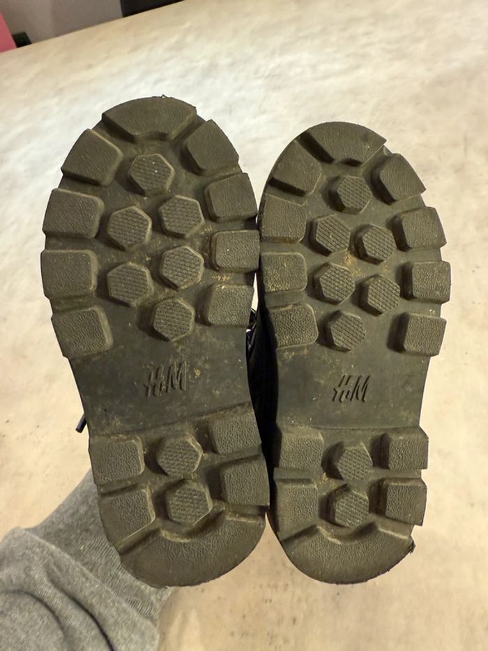 Bottines fourrées enfant H&M pointure 23 - photo numéro 6