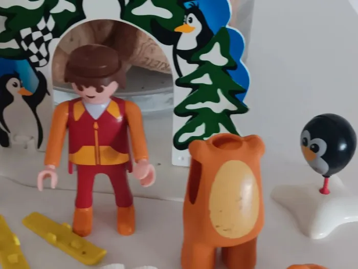 Enfants à la neige avec moniteur playmobil - photo numéro 4