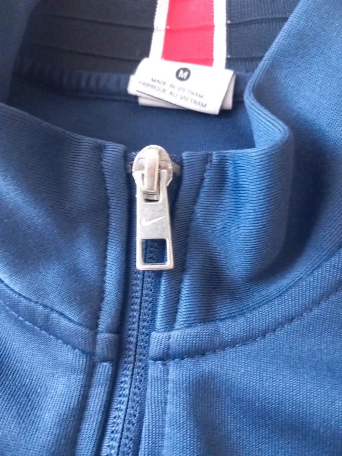 Veste nike  du paris saint Germain taille m - photo numéro 4
