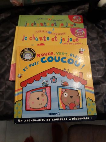Lot livres avec cd et livre de couleurs